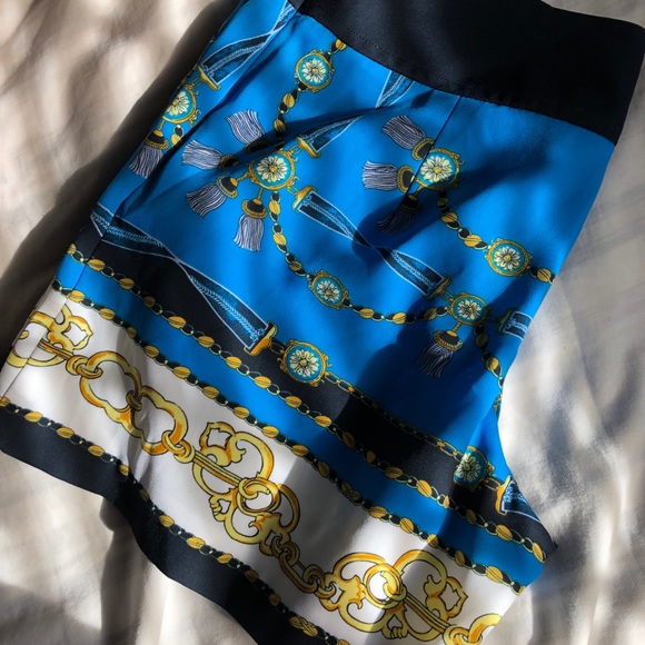 printed shorts - Picture 2 of 3